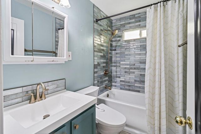 4930 71st St, Sacramento, CA 95820