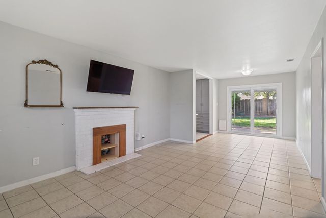 4930 71st St, Sacramento, CA 95820