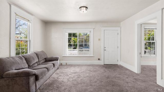 125 Kendal St, Vacaville, CA 95688