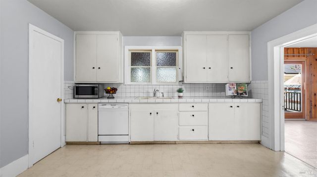 125 Kendal St, Vacaville, CA 95688