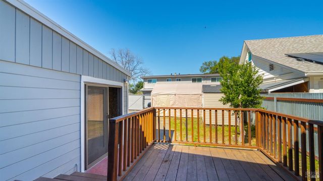 125 Kendal St, Vacaville, CA 95688