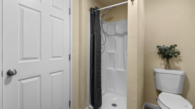 125 Kendal St, Vacaville, CA 95688