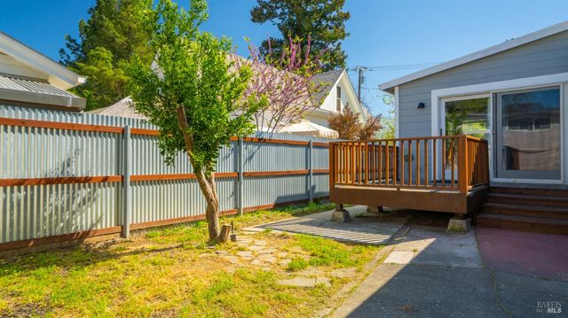 125 Kendal St, Vacaville, CA 95688