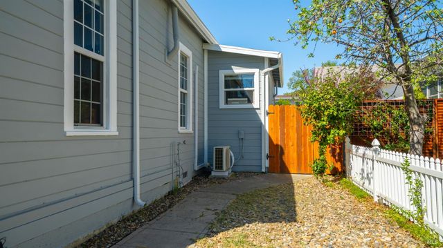 125 Kendal St, Vacaville, CA 95688