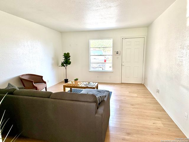 4723 Castle Rose, San Antonio, TX 78218