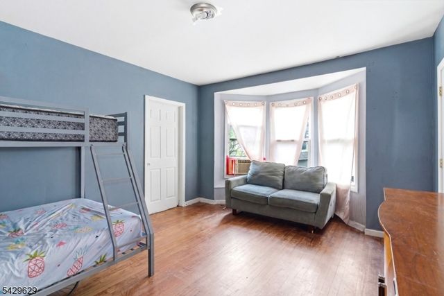 176 Parker St, Newark City, NJ 07104