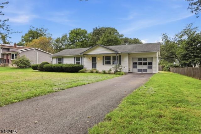 2 Warren Pl, Belvidere Twp., NJ 07823
