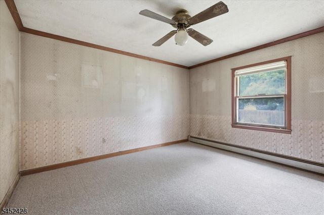2 Warren Pl, Belvidere Twp., NJ 07823
