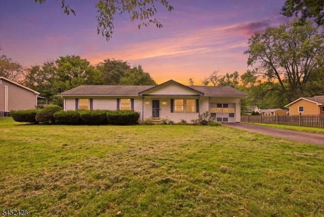 2 Warren Pl, Belvidere Twp., NJ 07823