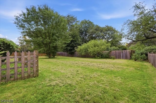 2 Warren Pl, Belvidere Twp., NJ 07823