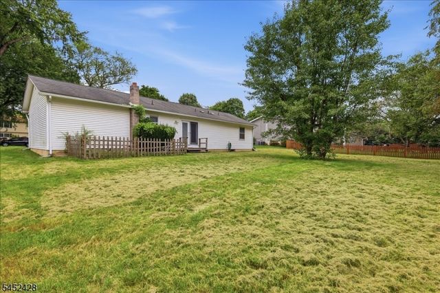 2 Warren Pl, Belvidere Twp., NJ 07823