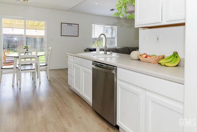 12325 High Country Drive, Bakersfield, CA 93312