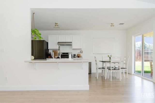 12325 High Country Drive, Bakersfield, CA 93312