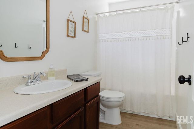 12325 High Country Drive, Bakersfield, CA 93312