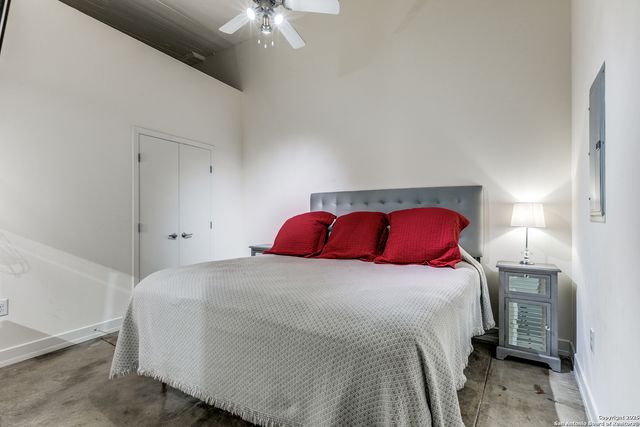 1401 S Flores St Apt 206, San Antonio, TX 78204