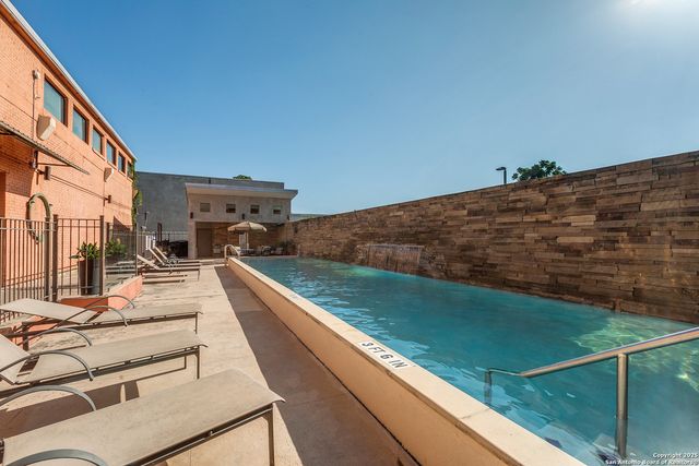 1401 S Flores St Apt 206, San Antonio, TX 78204