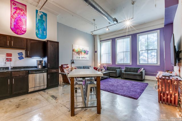 1401 S Flores St Apt 206, San Antonio, TX 78204