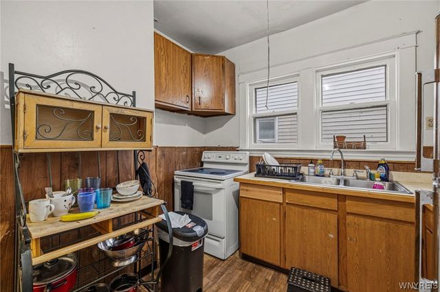 2000 La Salle Avenue, Niagara Falls, NY 14301