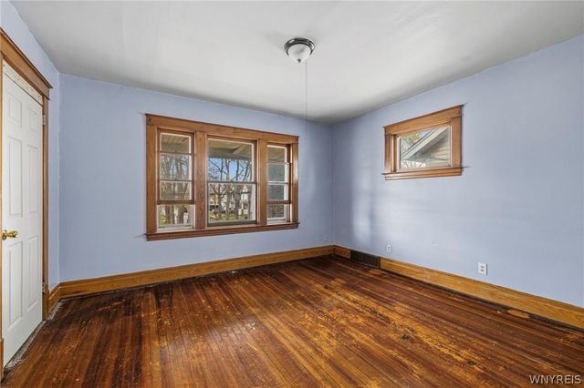 2000 La Salle Avenue, Niagara Falls, NY 14301