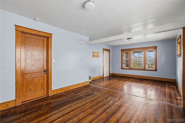 2000 La Salle Avenue, Niagara Falls, NY 14301