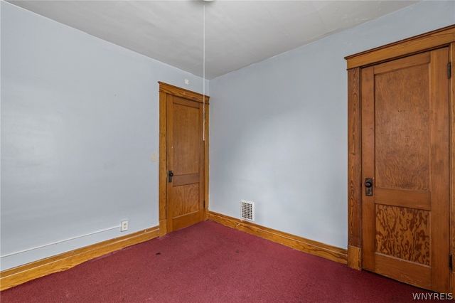 2000 La Salle Avenue, Niagara Falls, NY 14301