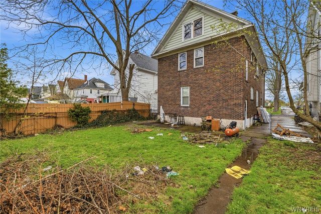2000 La Salle Avenue, Niagara Falls, NY 14301