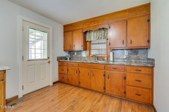 119 Liberty Hollow Road, Elizabethton, TN 37643