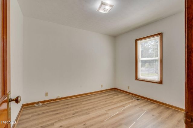 119 Liberty Hollow Road, Elizabethton, TN 37643