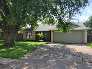 1703 Provident LN, Round Rock, TX 78664
