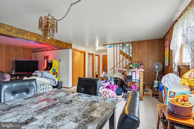 1205 MALLARD RD, Camp Hill, PA 17011