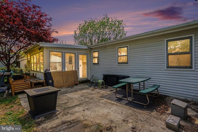 1205 MALLARD RD, Camp Hill, PA 17011