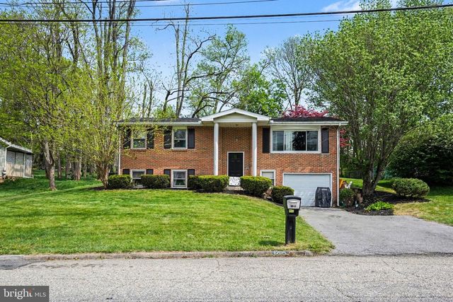 1205 MALLARD RD, Camp Hill, PA 17011