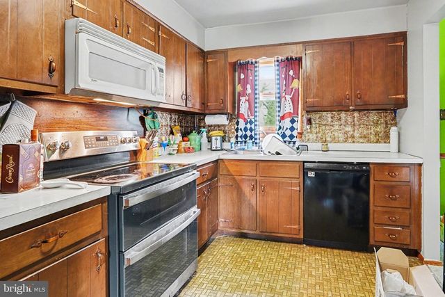 1205 MALLARD RD, Camp Hill, PA 17011