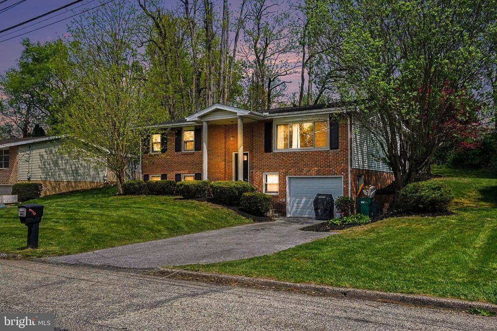 1205 MALLARD RD, Camp Hill, PA 17011