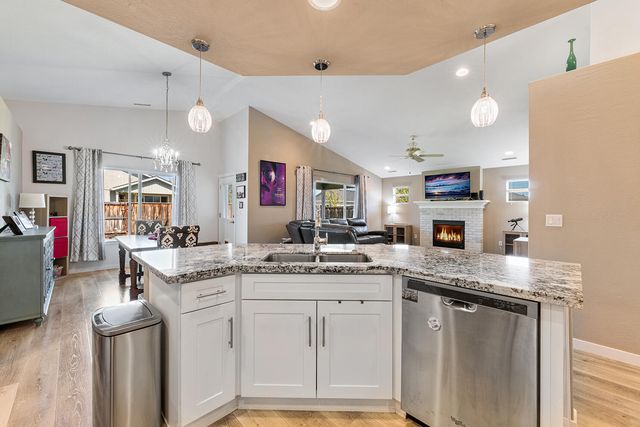 3949 Connor Drive, White City, OR 97503