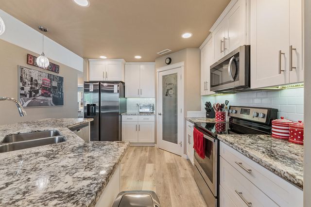 3949 Connor Drive, White City, OR 97503