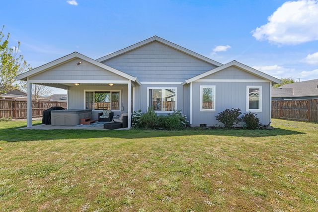 3949 Connor Drive, White City, OR 97503
