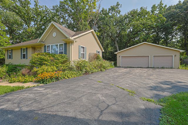 1305 13th Street, Winthrop Harbor, IL 60096