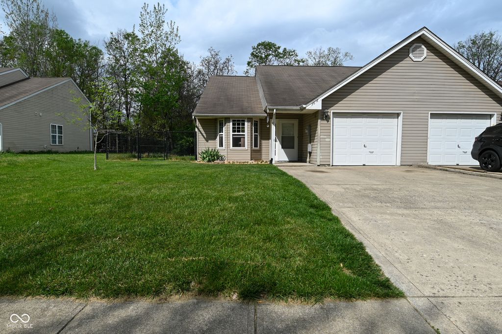 3858 Fetlock Drive, Indianapolis, IN 46227
