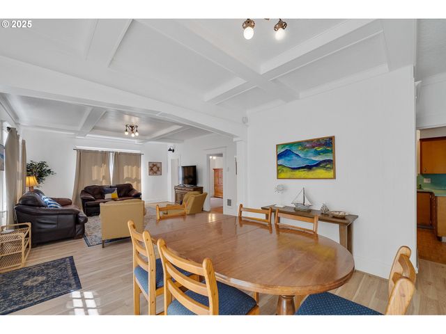 240 S HARBOR St, Rockaway Beach, OR 97136