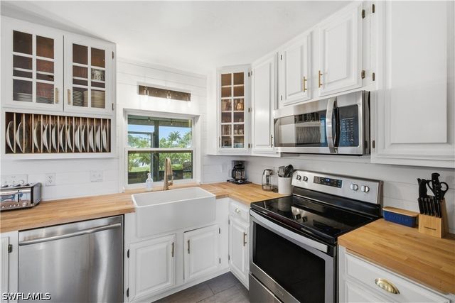 24708 Carnoustie CT, Bonita Springs, FL 34135