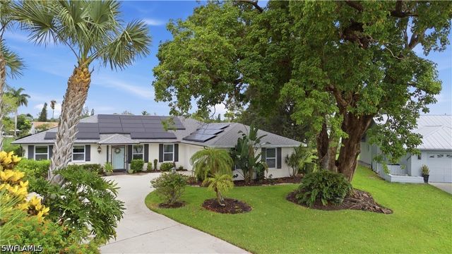 24708 Carnoustie CT, Bonita Springs, FL 34135