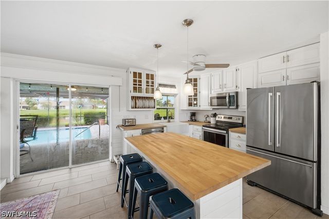 24708 Carnoustie CT, Bonita Springs, FL 34135