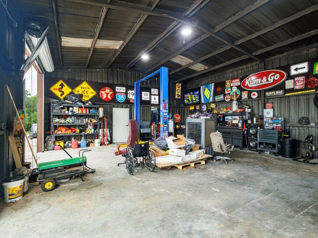 3105 HWY 2861, Comanche, TX 76442