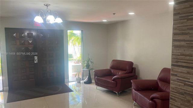 1825 W 44th Pl 309, Hialeah, FL 33012