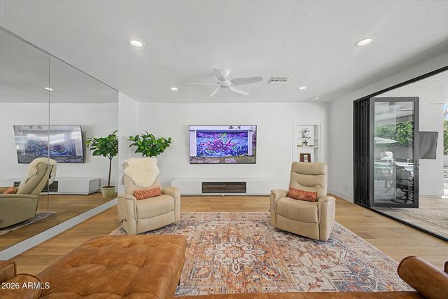 7470 E SAN MIGUEL Avenue, Scottsdale, AZ 85250