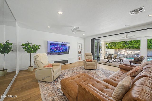7470 E SAN MIGUEL Avenue, Scottsdale, AZ 85250
