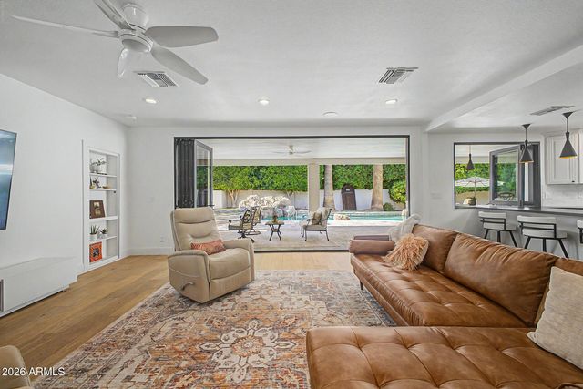 7470 E SAN MIGUEL Avenue, Scottsdale, AZ 85250