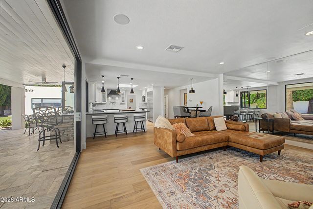 7470 E SAN MIGUEL Avenue, Scottsdale, AZ 85250