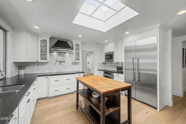 7470 E SAN MIGUEL Avenue, Scottsdale, AZ 85250
